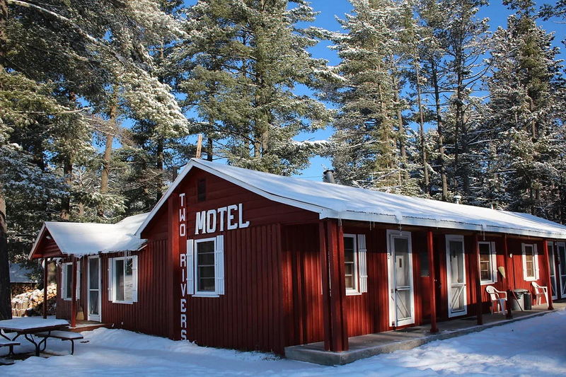 Two Rivers Motel and Cabins - Web Listing